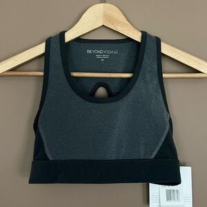 {Beyond Yoga} Next Colorblock Yoga Sports Bra in Grey - Womens XS - NWT